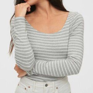 GAP Modern Scoopneck Long Sleeve T-Shirt in Grey & White Stripe, Size S